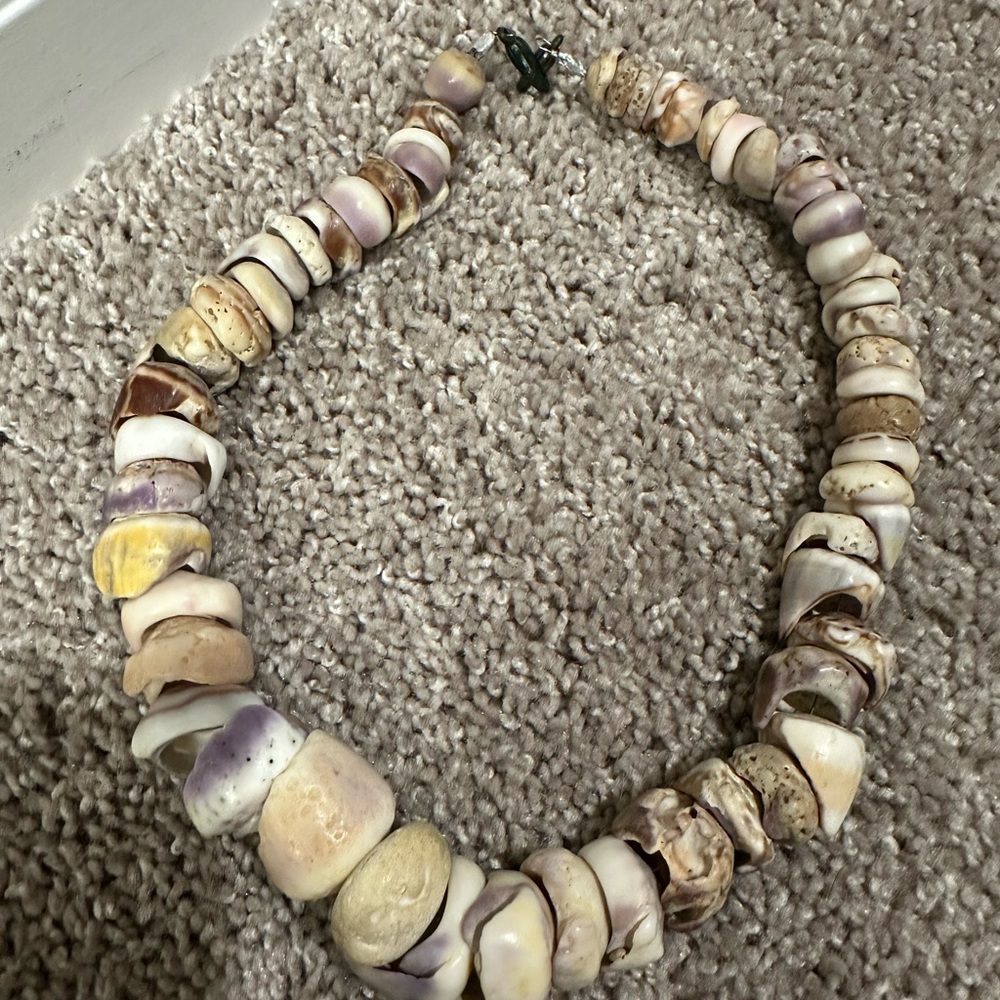 Shell necklace Maui